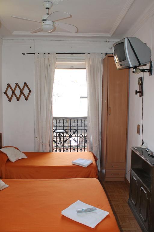 Hostal Graciela Madrid Habitación foto