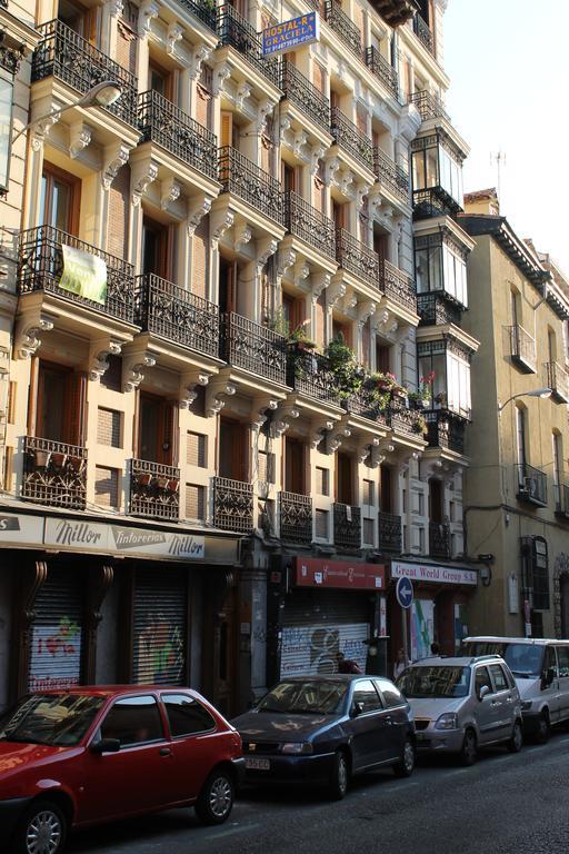 Hostal Graciela Madrid Exterior foto