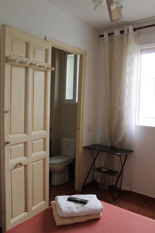 Hostal Graciela Madrid Exterior foto