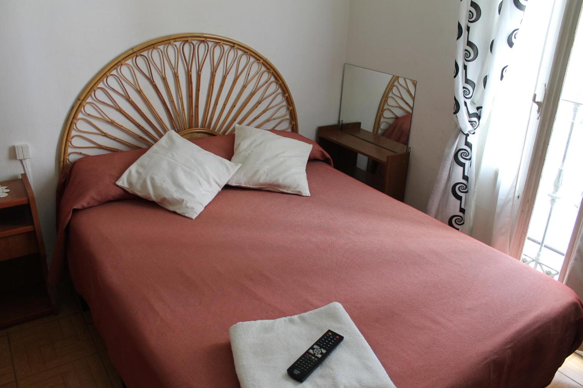 Hostal Graciela Madrid Exterior foto