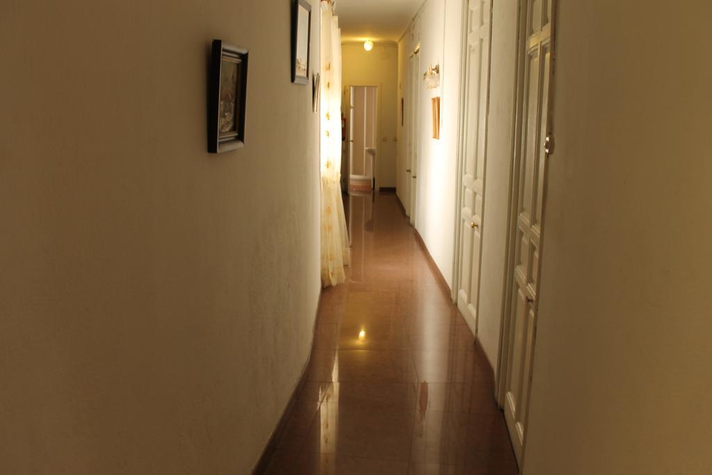 Hostal Graciela Madrid Exterior foto